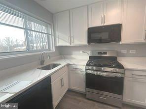 10500 Weymouth St #104 Property Photo 6