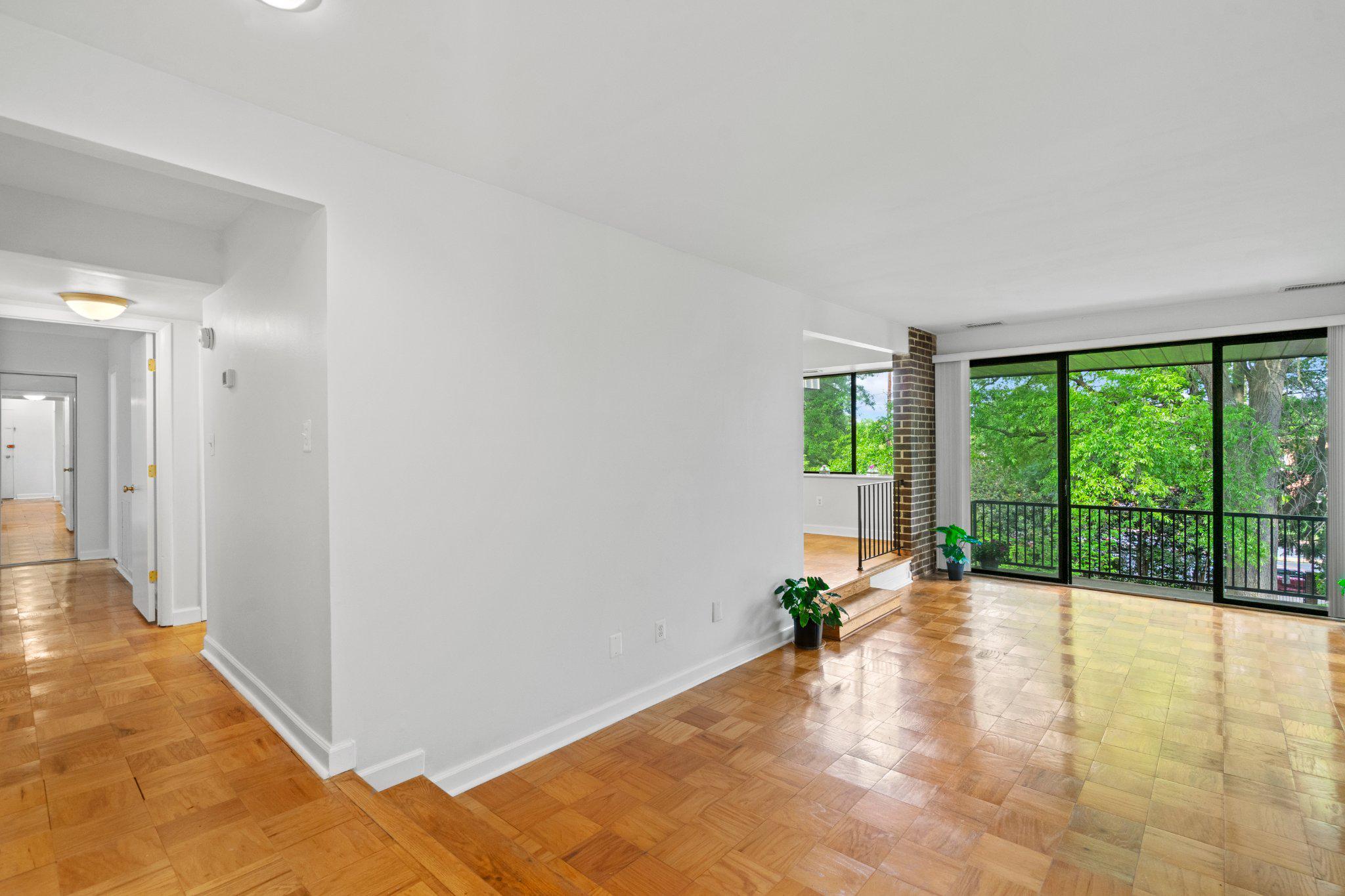 9804 Georgia Ave #23-302 Property Photo 4