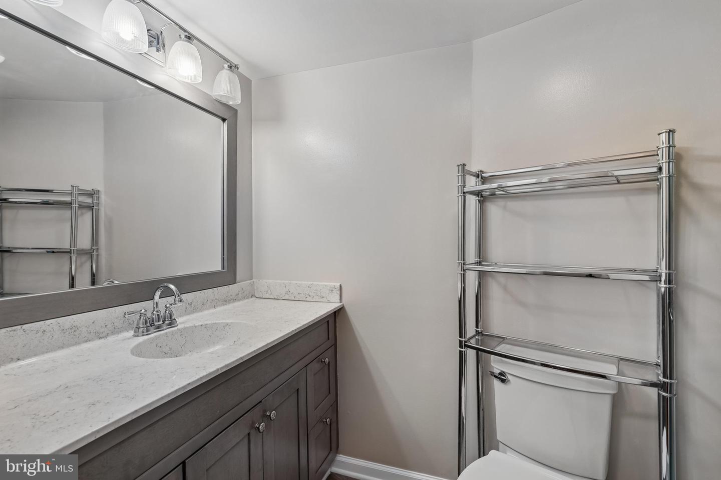 15107 Interlachen Dr #2-303 Property Photo 10