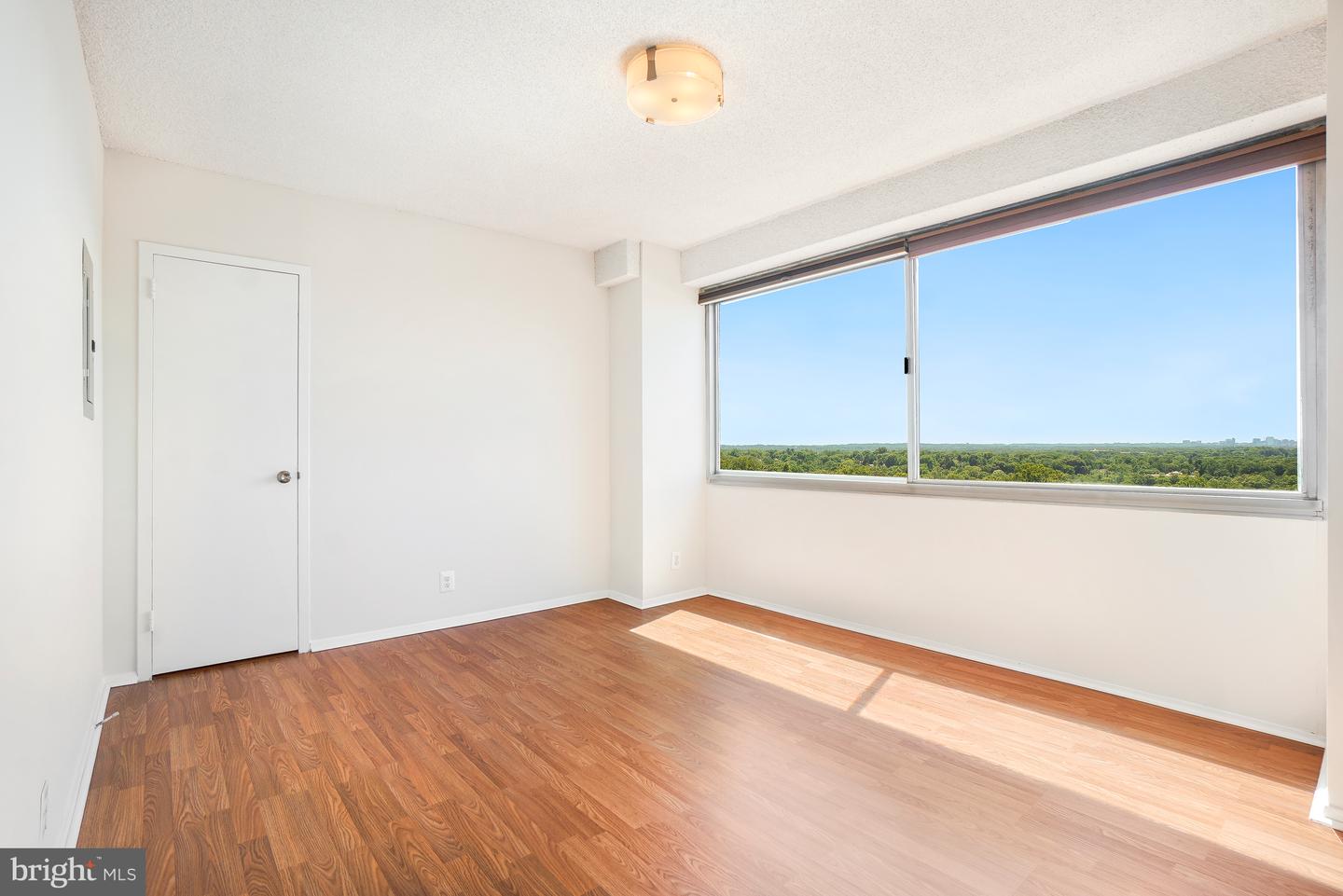 5500 Friendship Blvd #2017n Property Photo 21