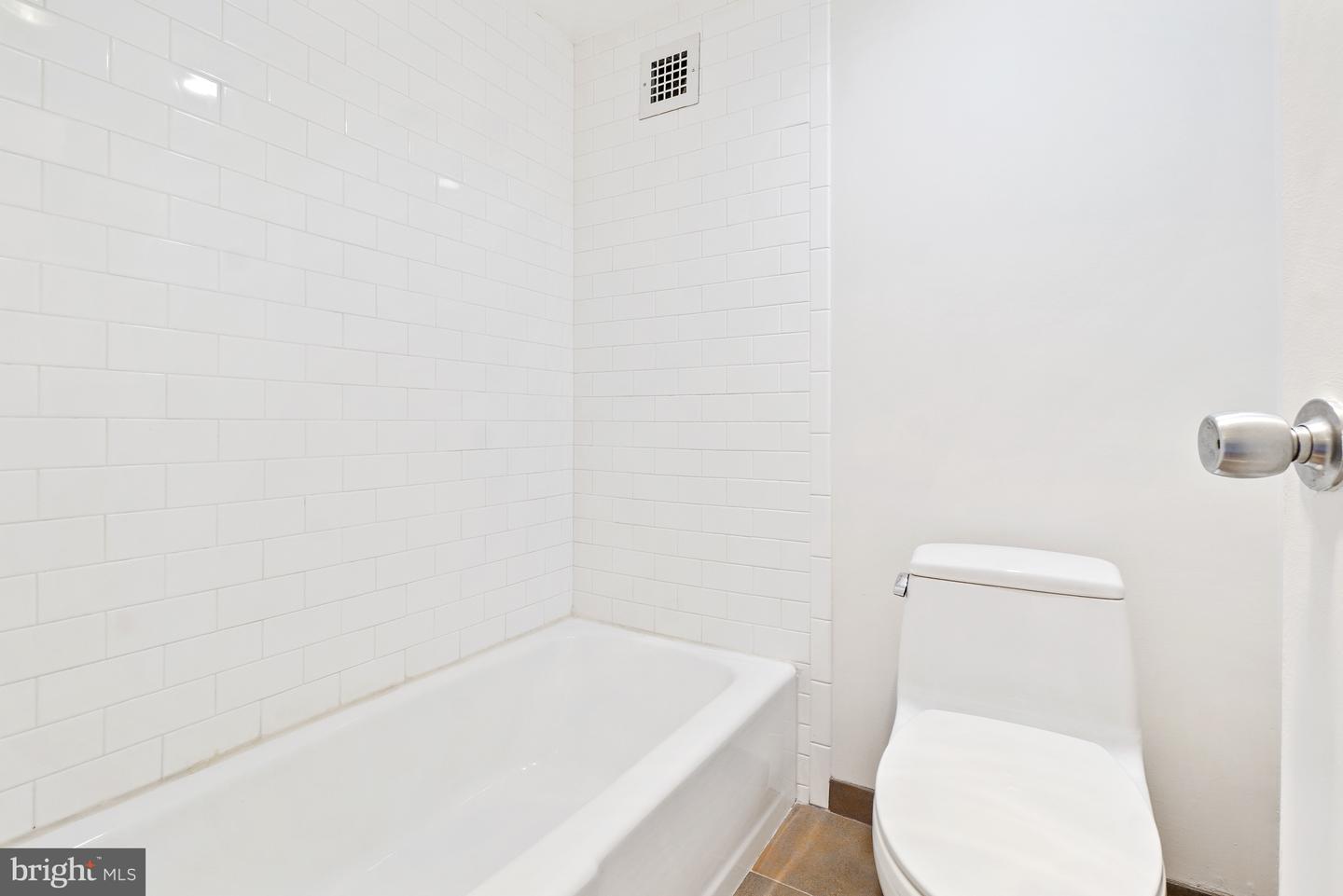 5500 Friendship Blvd #2017n Property Photo 29