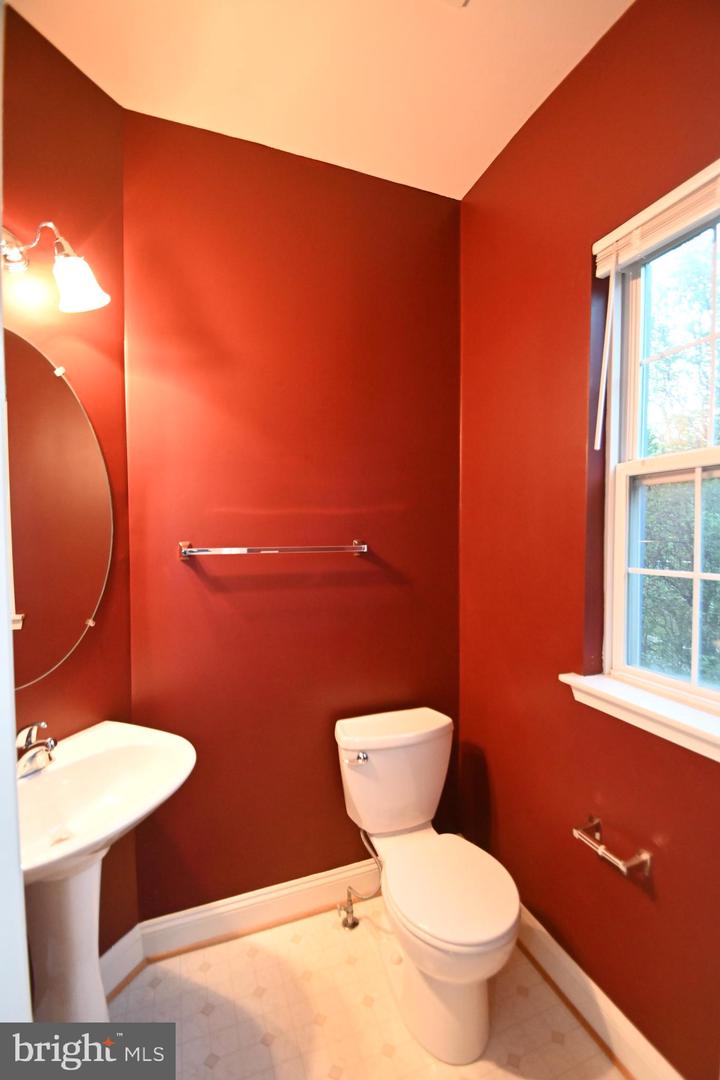 2133 Clark Pl Property Photo 9