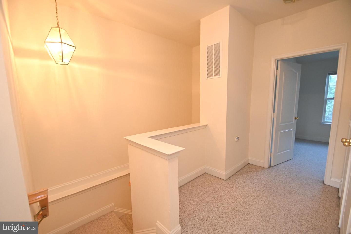 2133 Clark Pl Property Photo 13