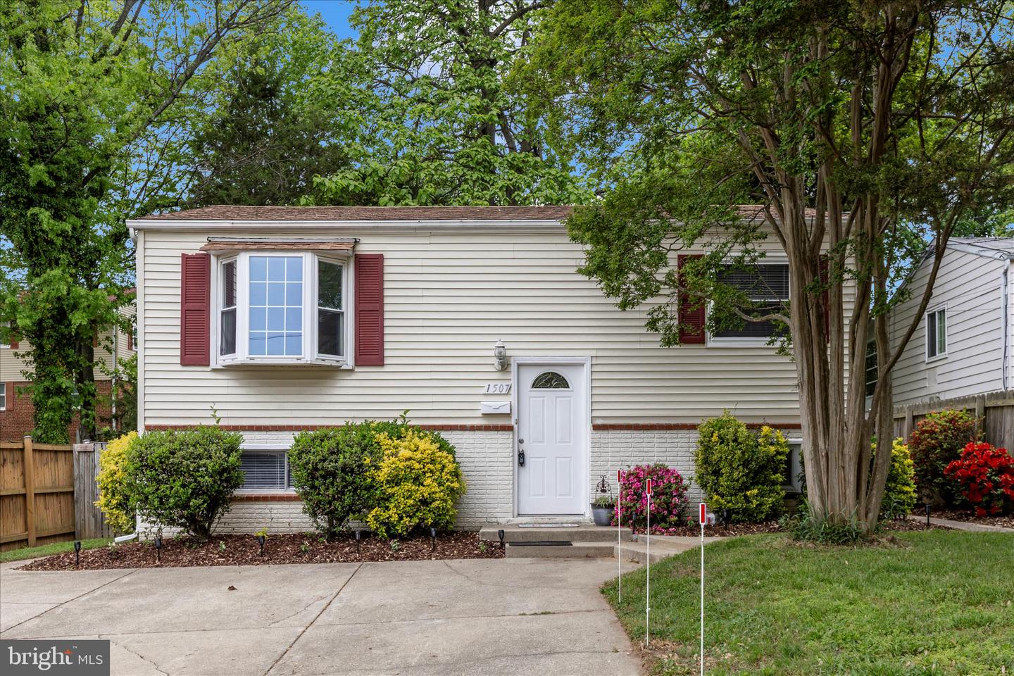 1507 Jasper St Property Photo 1