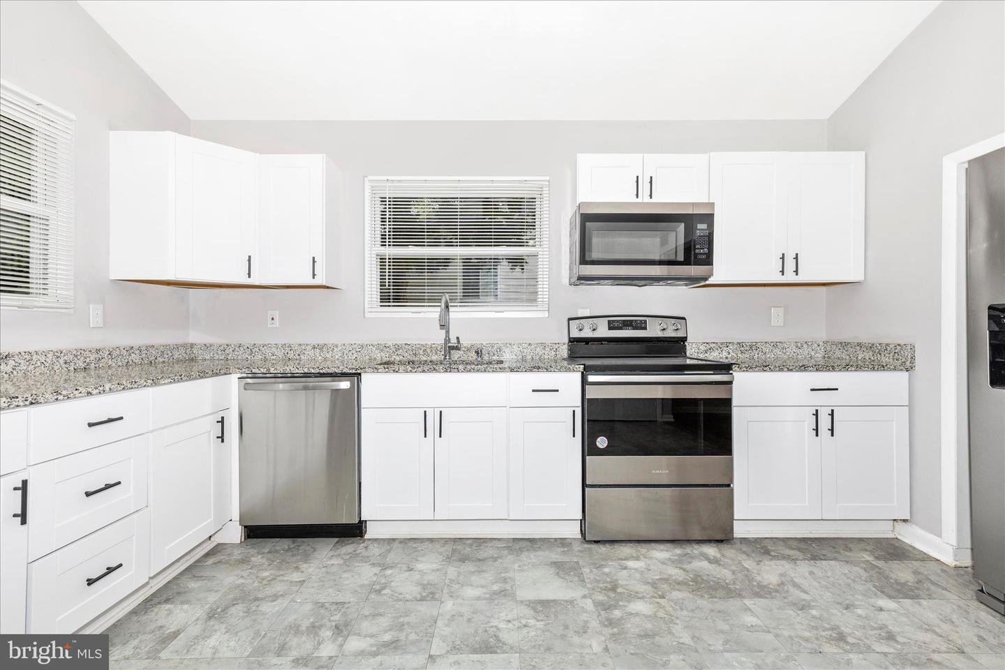 1507 Jasper St Property Photo 10