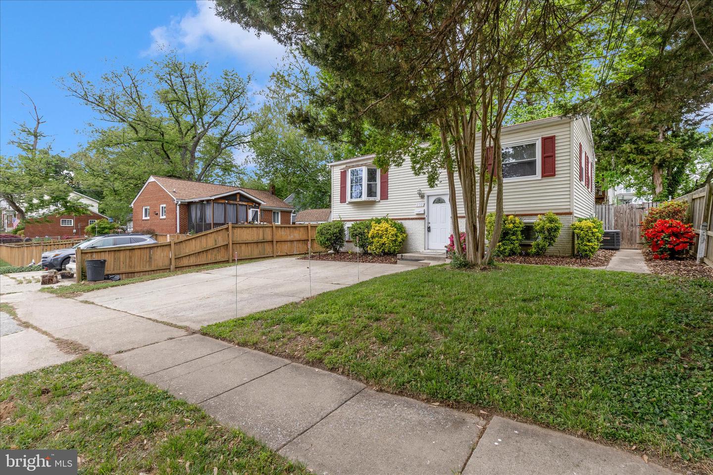 1507 Jasper St Property Photo 40