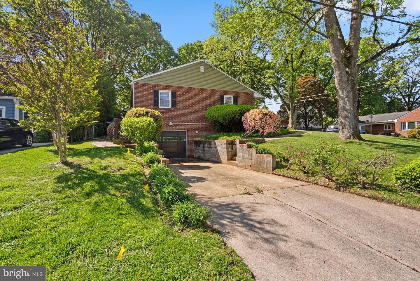 9807 Merwood Ln Property Photo 2