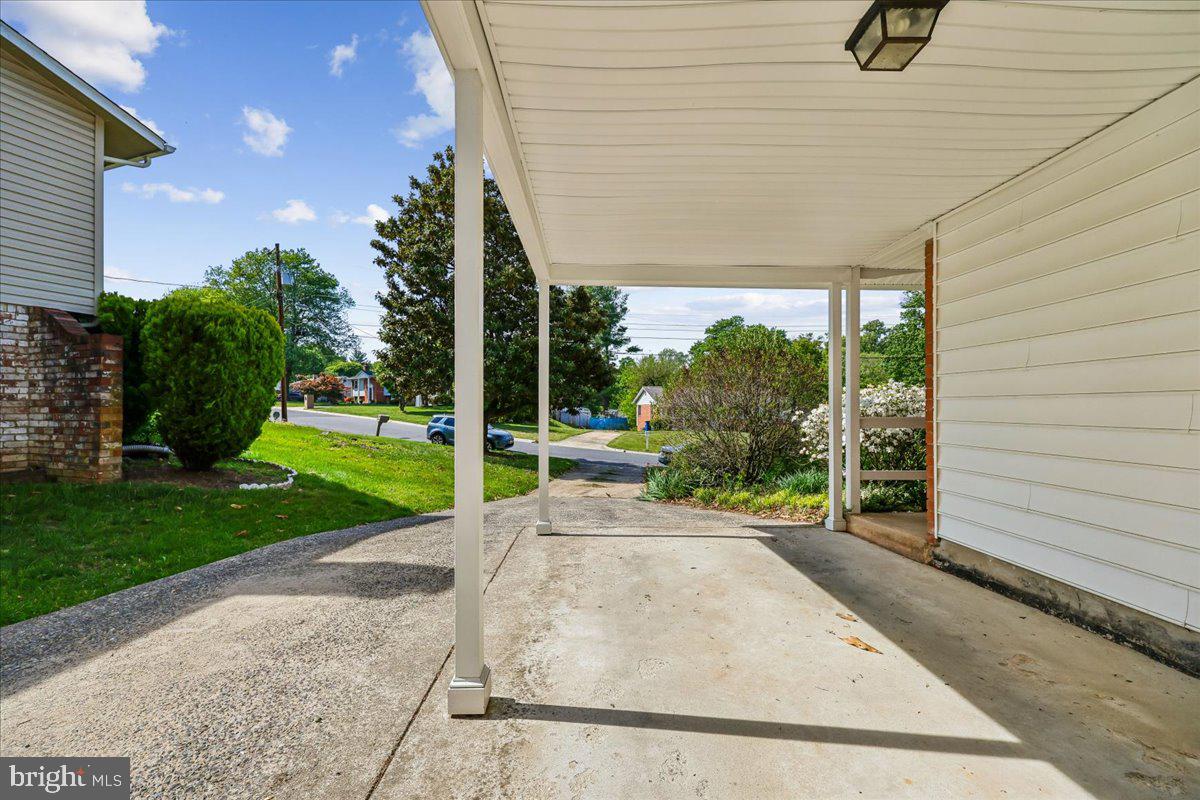 1421 Morningside Dr Property Photo 55