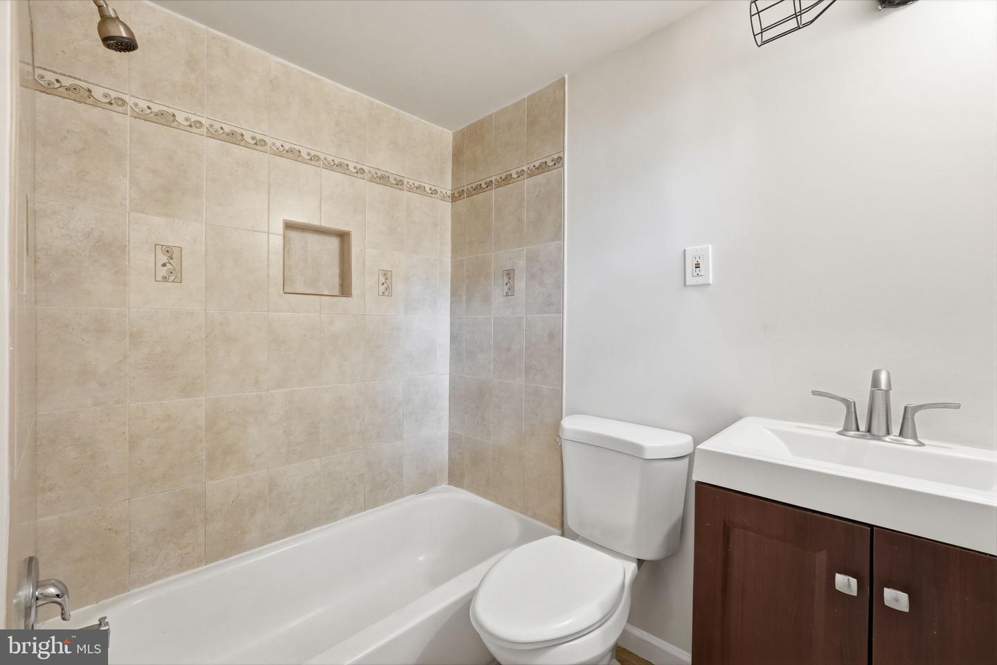 95 E Wayne Ave #101 Property Photo 10