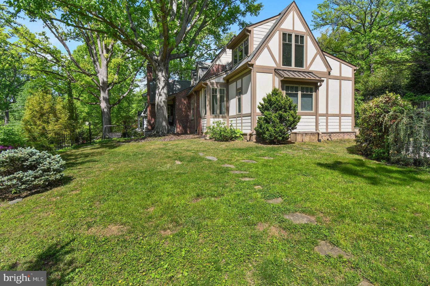7605 Maple Ave Property Photo 3