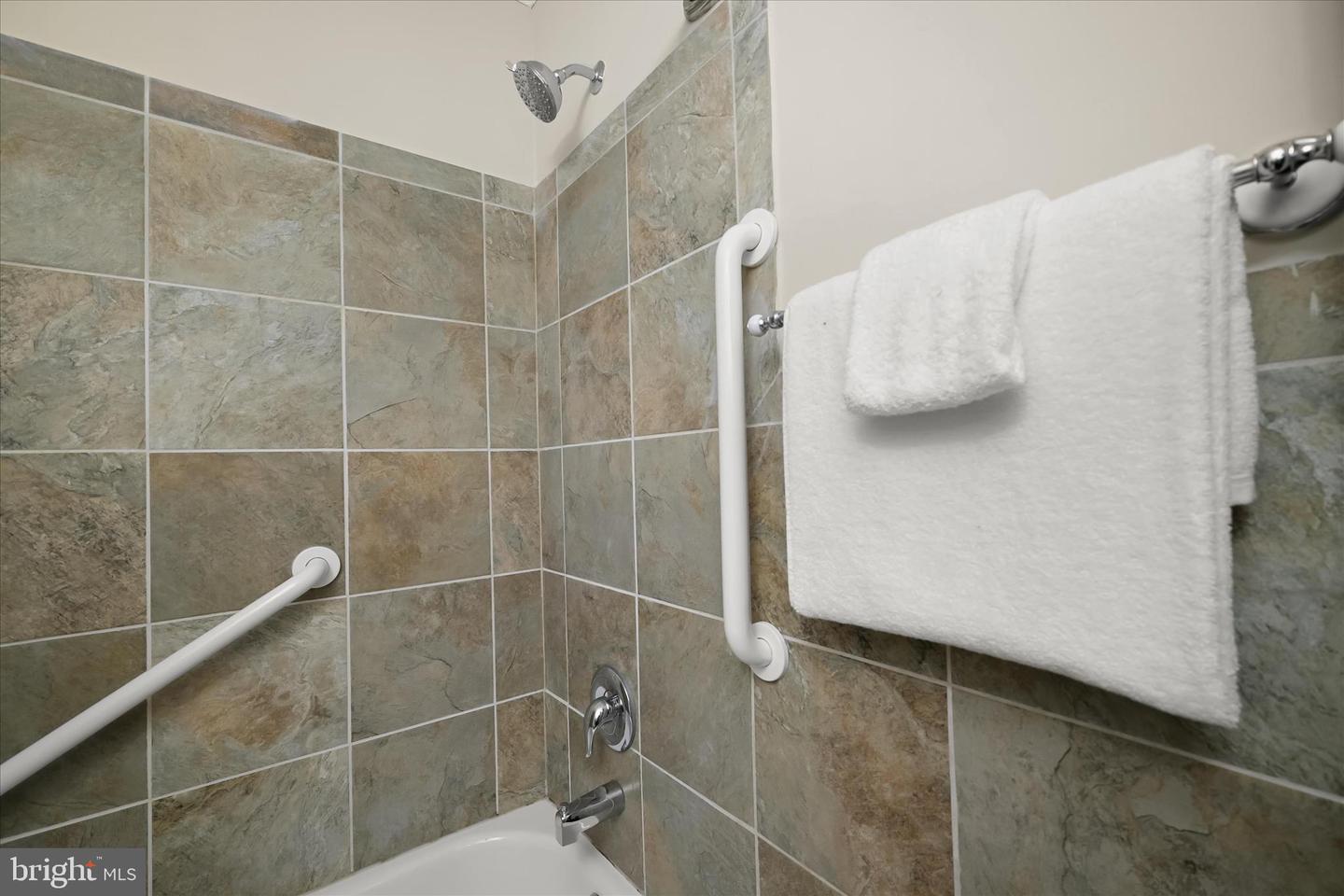 10128 Hereford Pl Property Photo 29