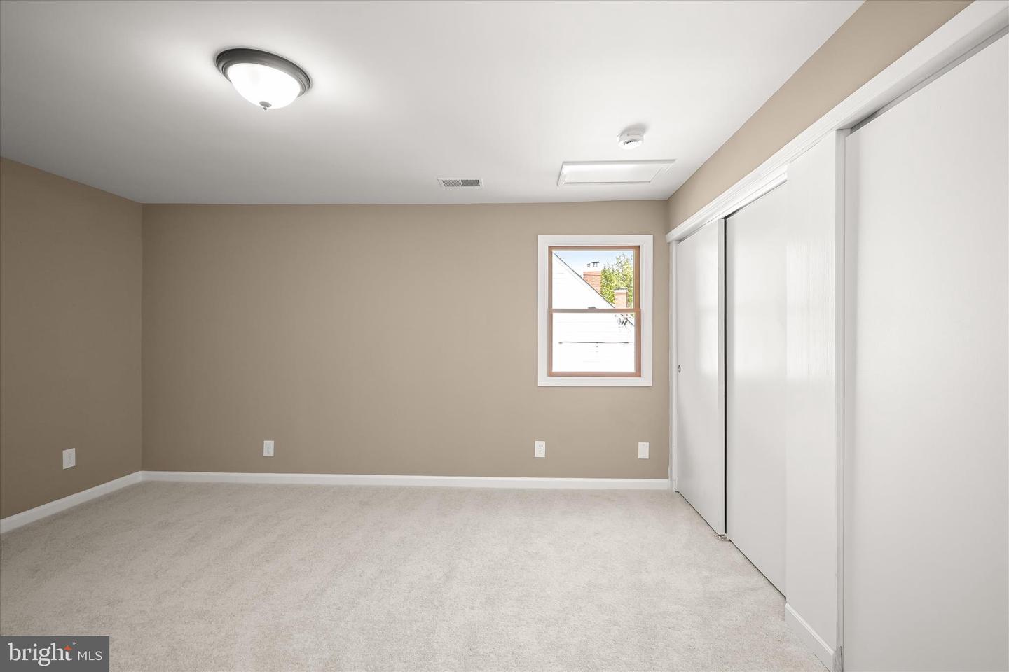 10128 Hereford Pl Property Photo 32