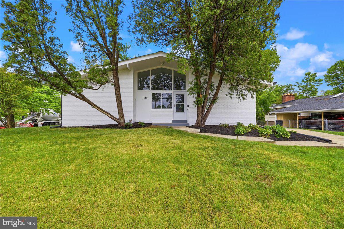 1105 Lamberton Dr Property Photo 1