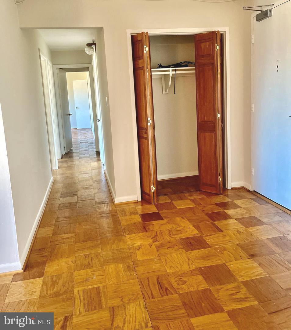 4800 Chevy Chase Dr #404 Property Photo 4