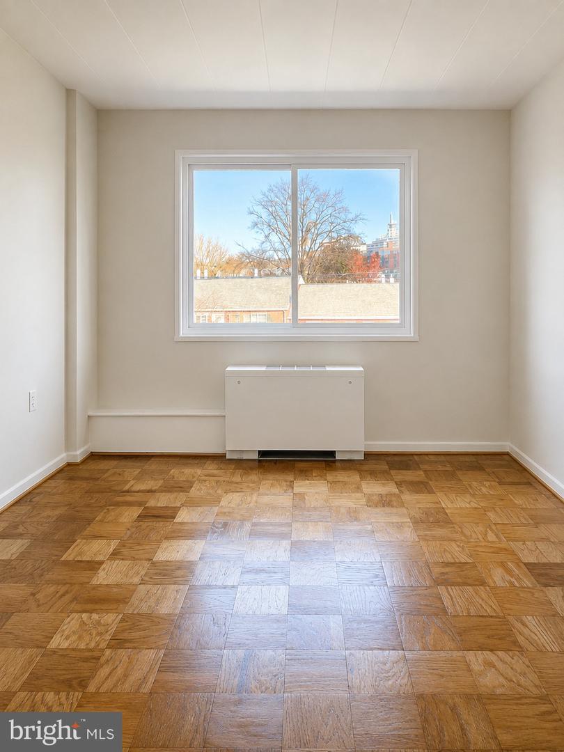 4800 Chevy Chase Dr #404 Property Photo 20