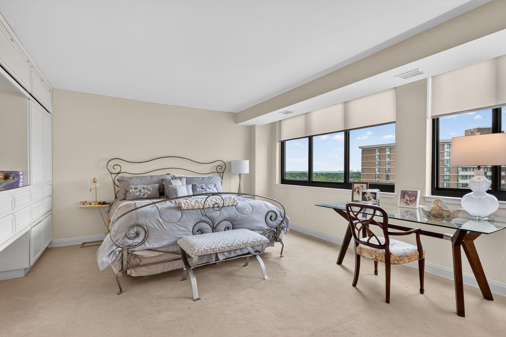 4550 N Park Ave #910 Property Photo 19