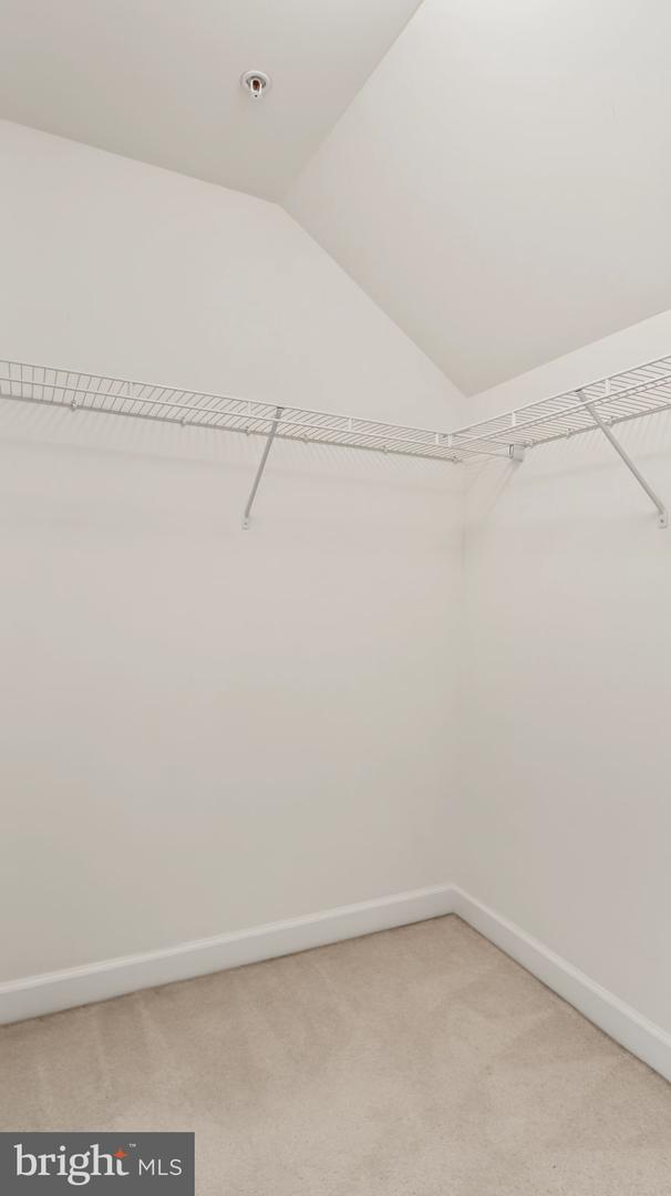 643 Pullman Pl Property Photo 38