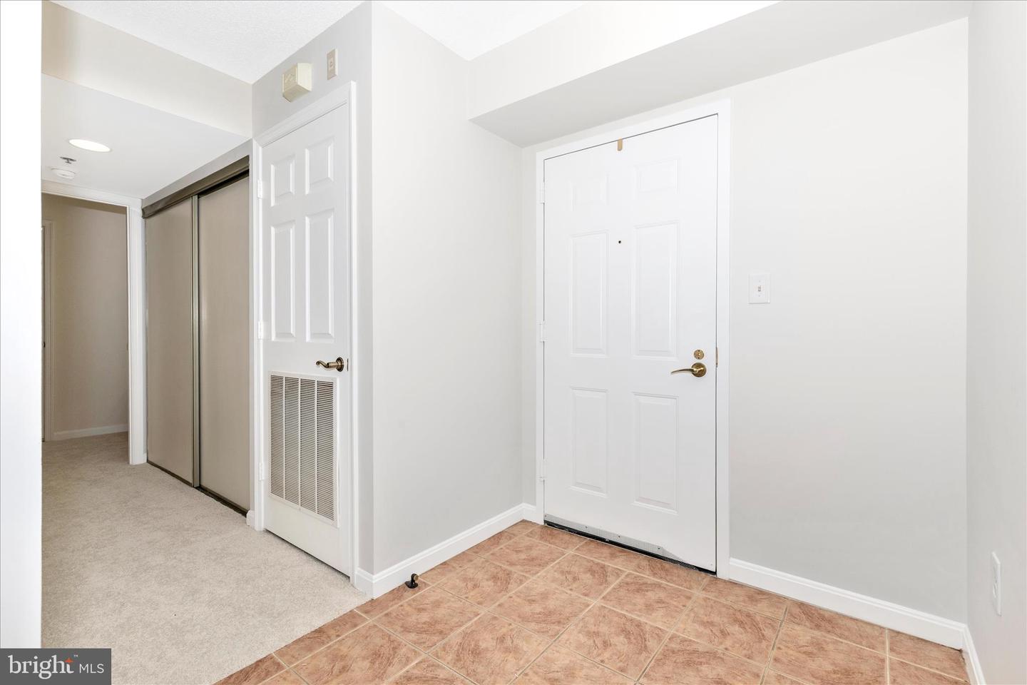 14809 Pennfield Cir #309 Property Photo 2