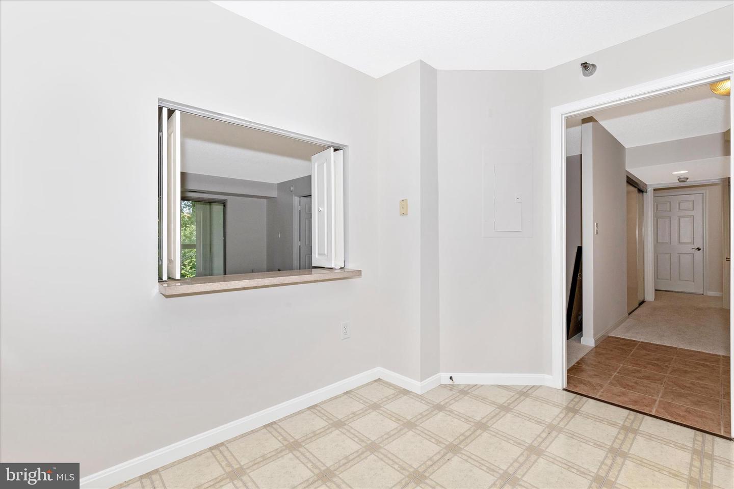 14809 Pennfield Cir #309 Property Photo 5