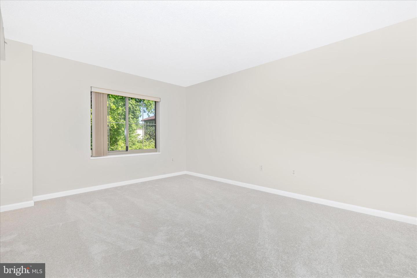 14809 Pennfield Cir #309 Property Photo 16