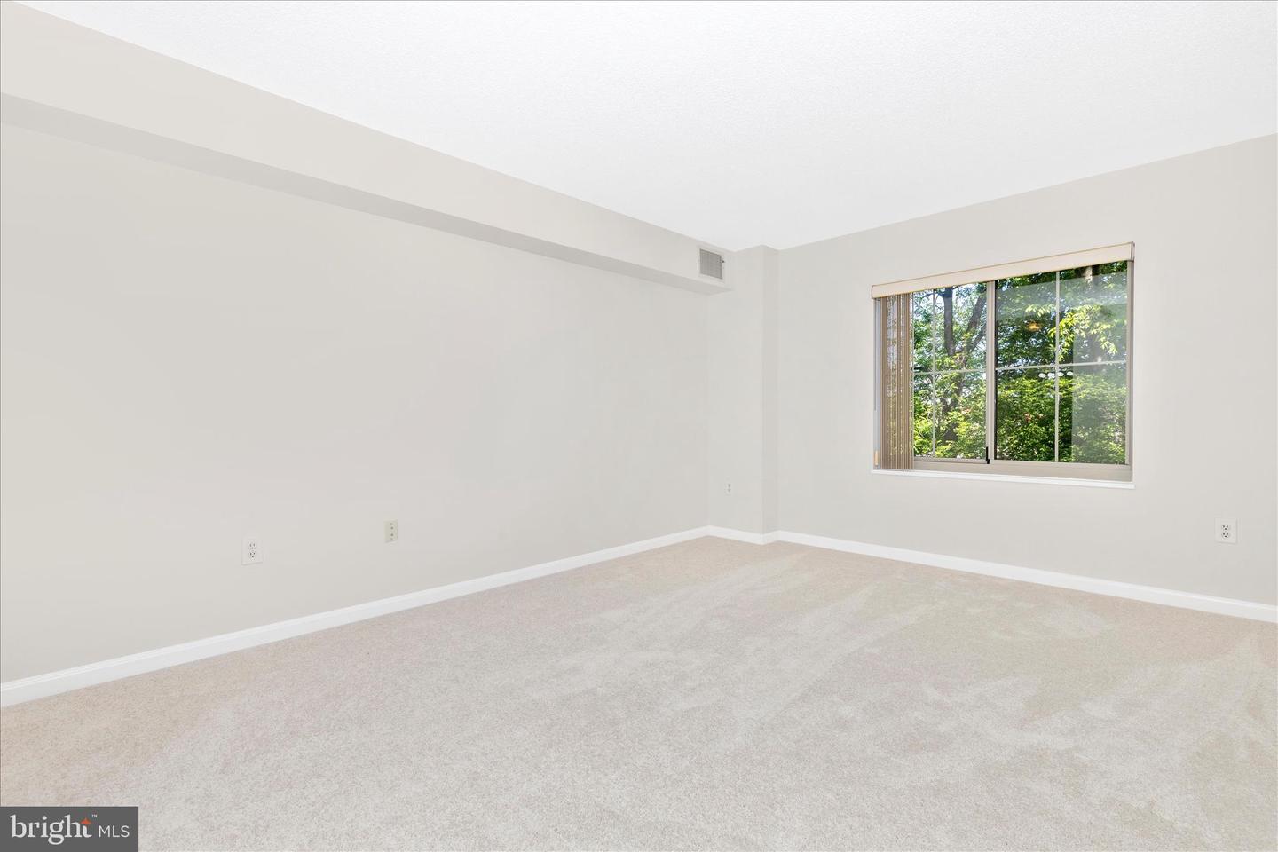 14809 Pennfield Cir #309 Property Photo 17