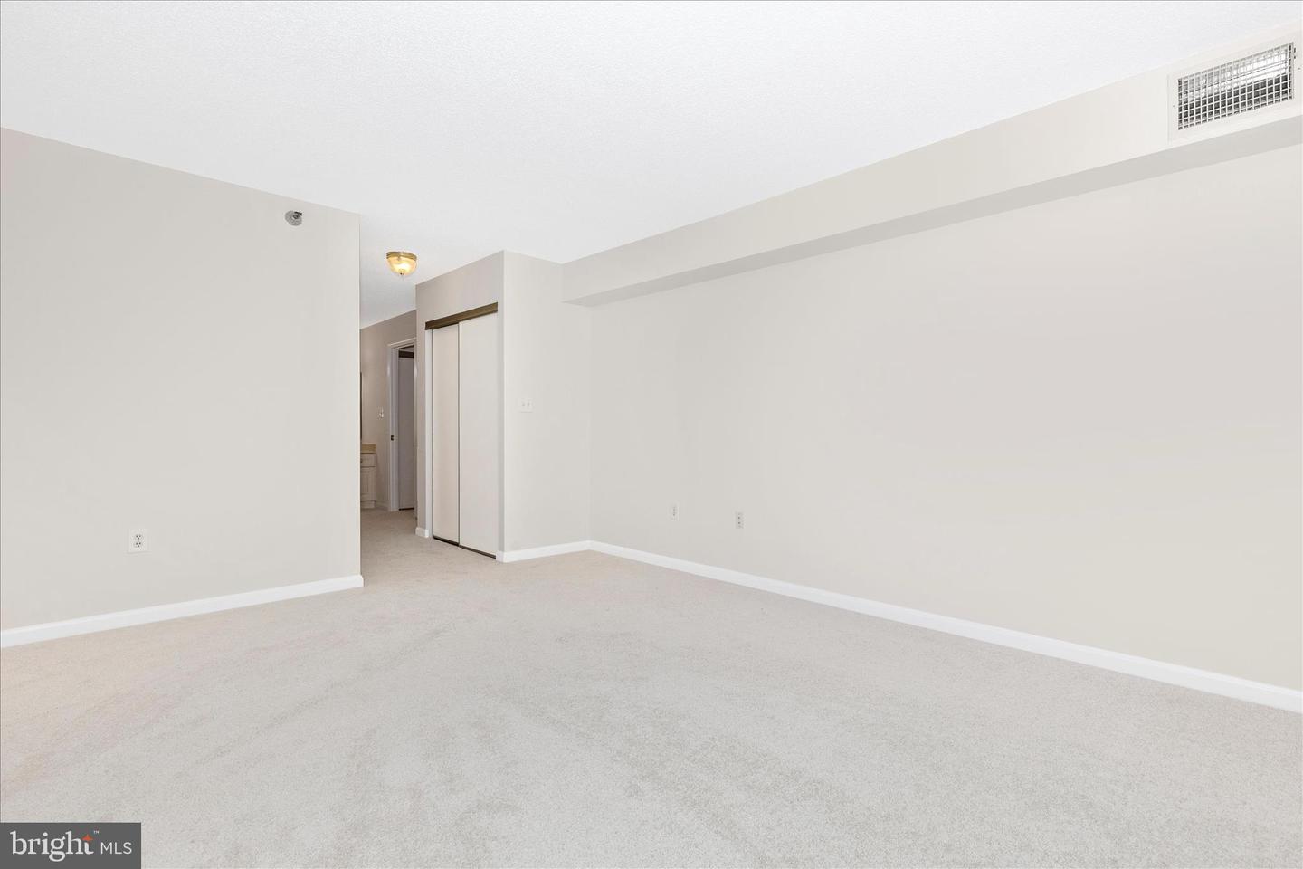 14809 Pennfield Cir #309 Property Photo 18