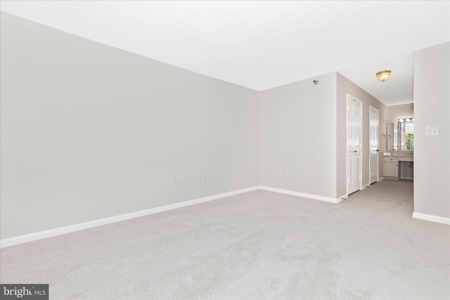 14809 Pennfield Cir #309 Property Photo 19