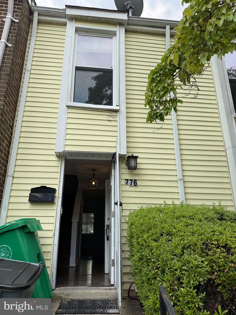 776 W Side Dr #9-c Property Photo 1