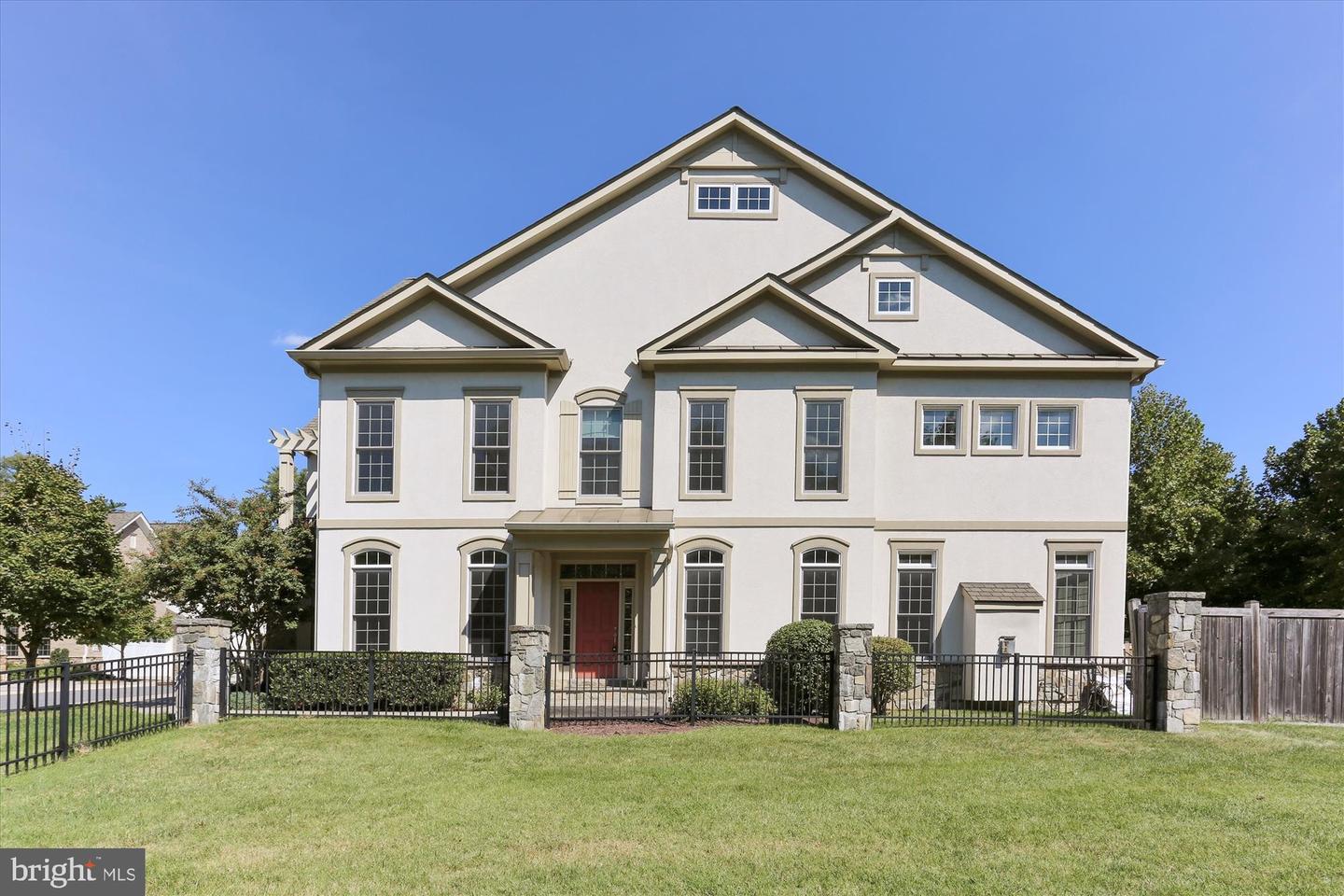 8205 RIVER QUARRY PL