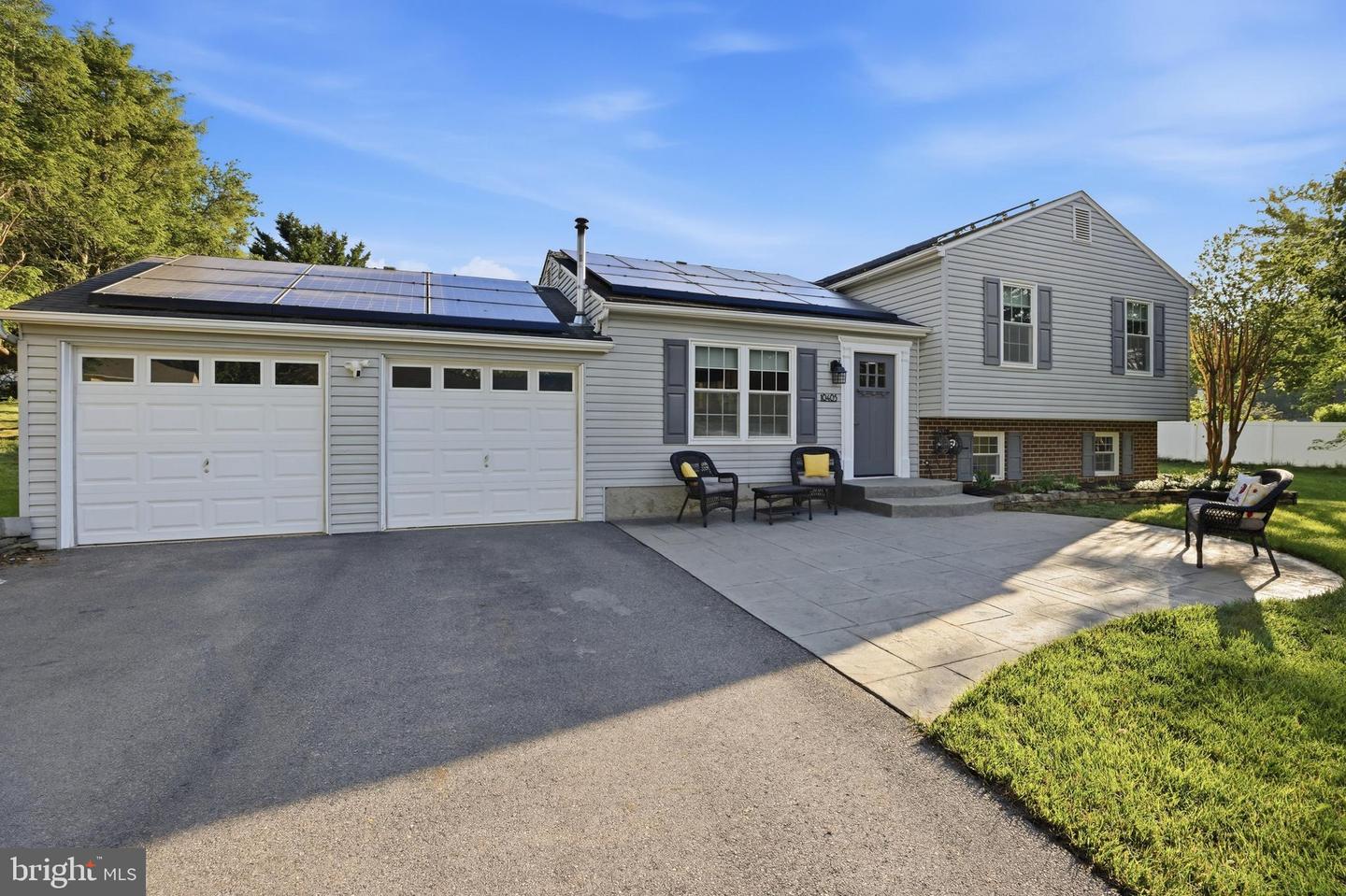 10405 Carlyn Ridge Rd Property Photo 1