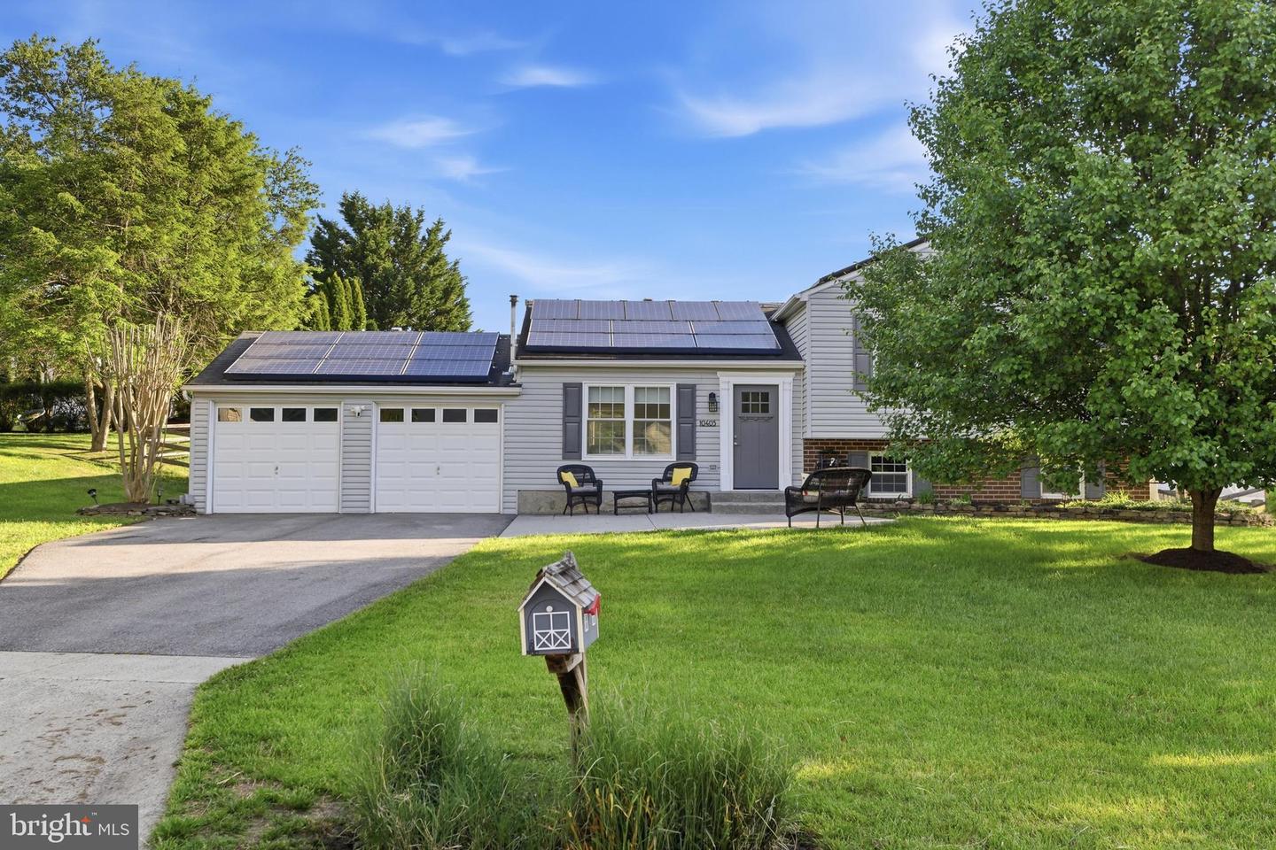 10405 Carlyn Ridge Rd Property Photo 2