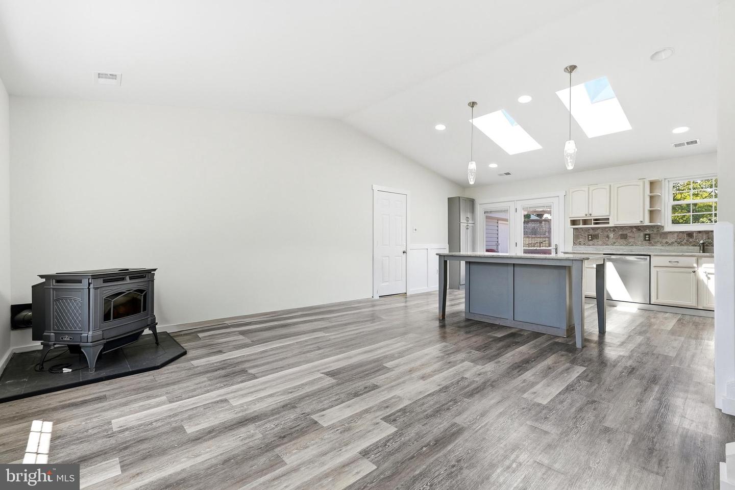 10405 Carlyn Ridge Rd Property Photo 8