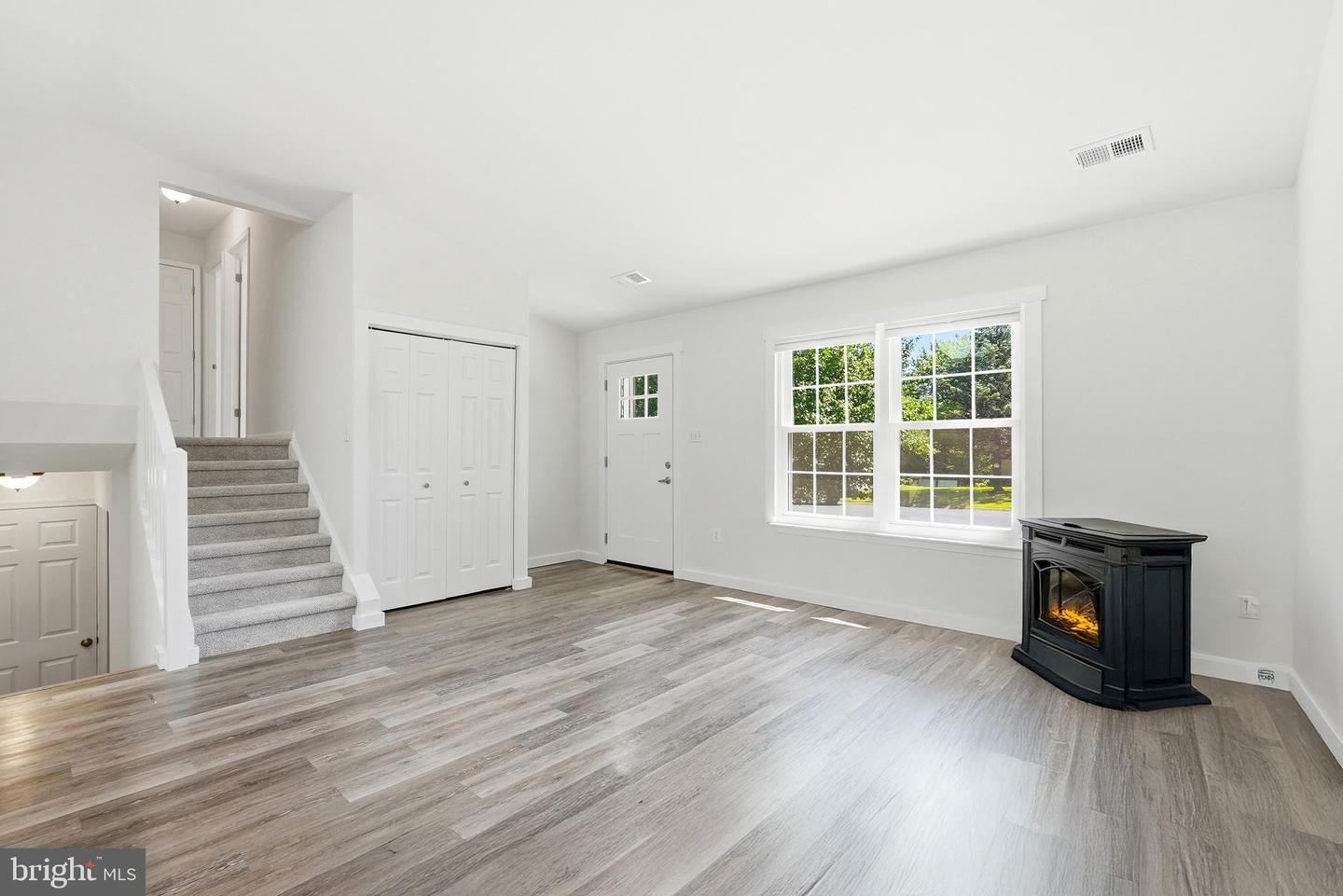 10405 Carlyn Ridge Rd Property Photo 9