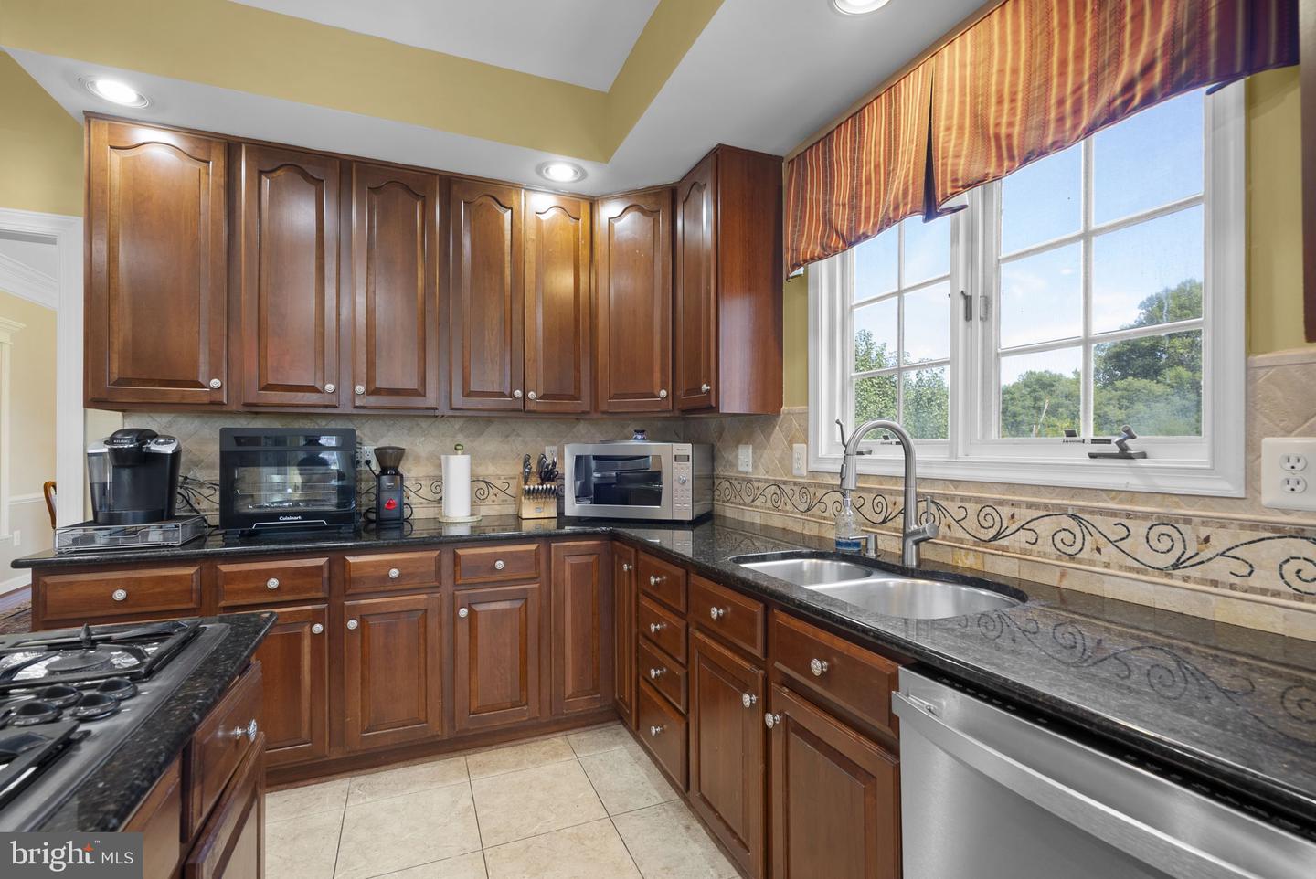 805 Lindsey Manor Ln Property Photo 13