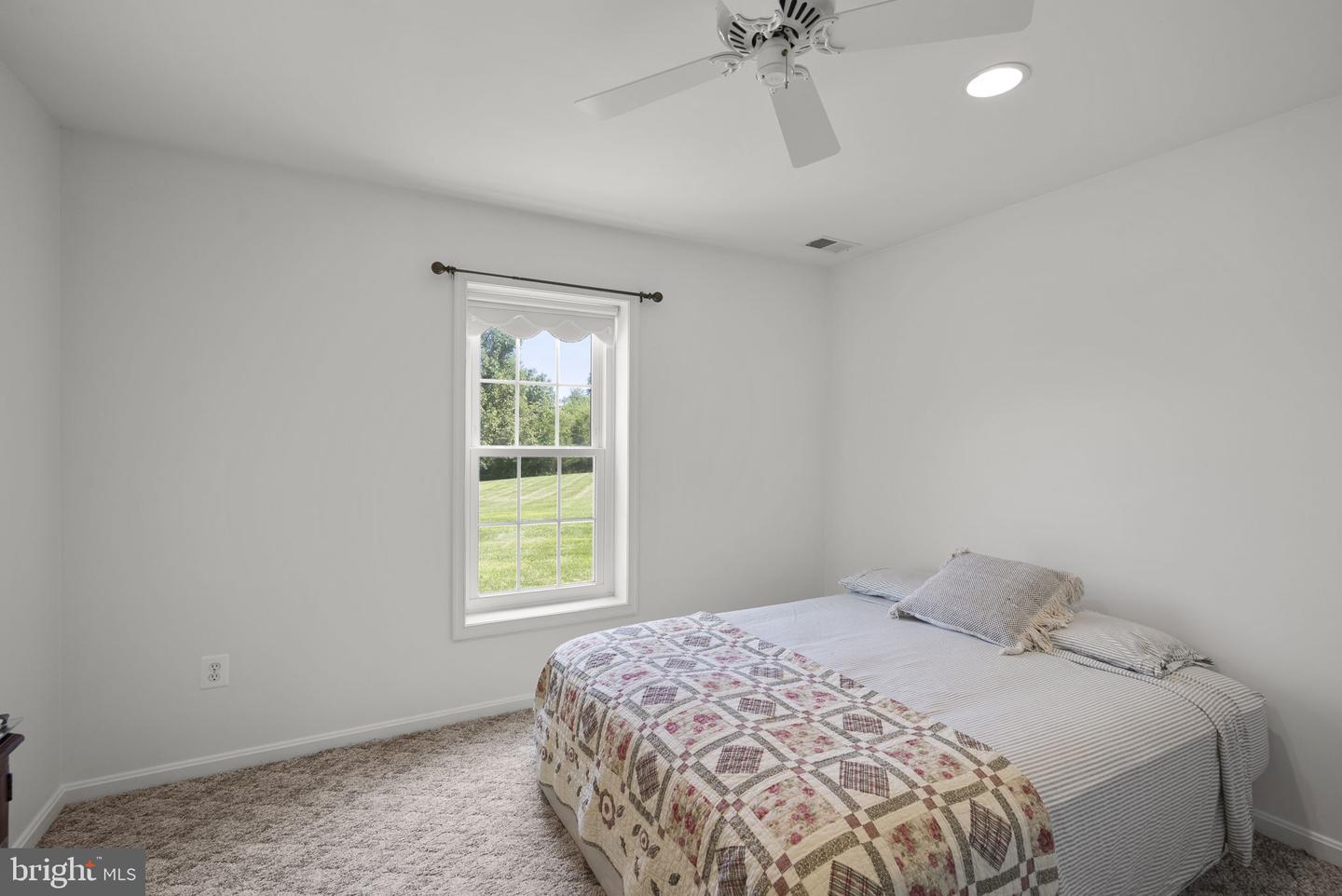 805 Lindsey Manor Ln Property Photo 47