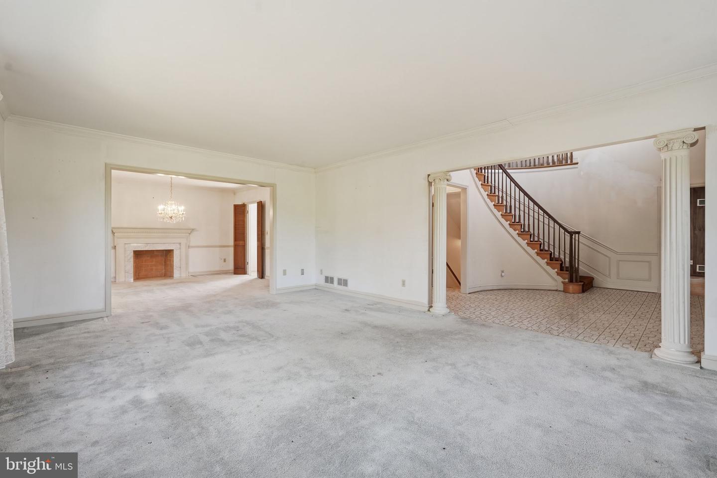 15901 Old Columbia Pike Property Photo 13