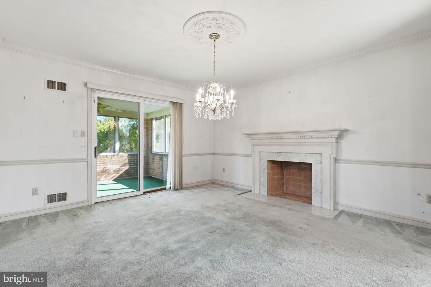 15901 Old Columbia Pike Property Photo 18