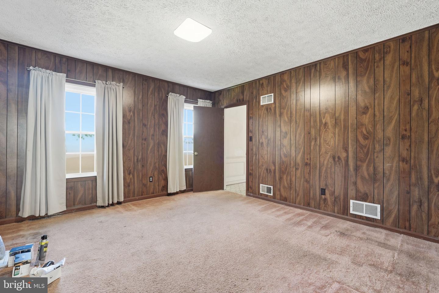 15901 Old Columbia Pike Property Photo 21