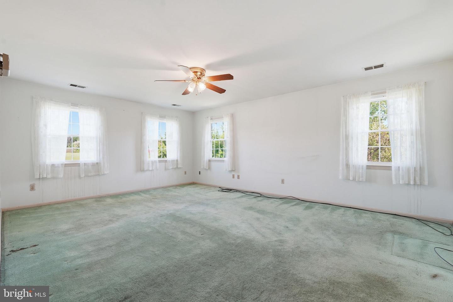 15901 Old Columbia Pike Property Photo 23