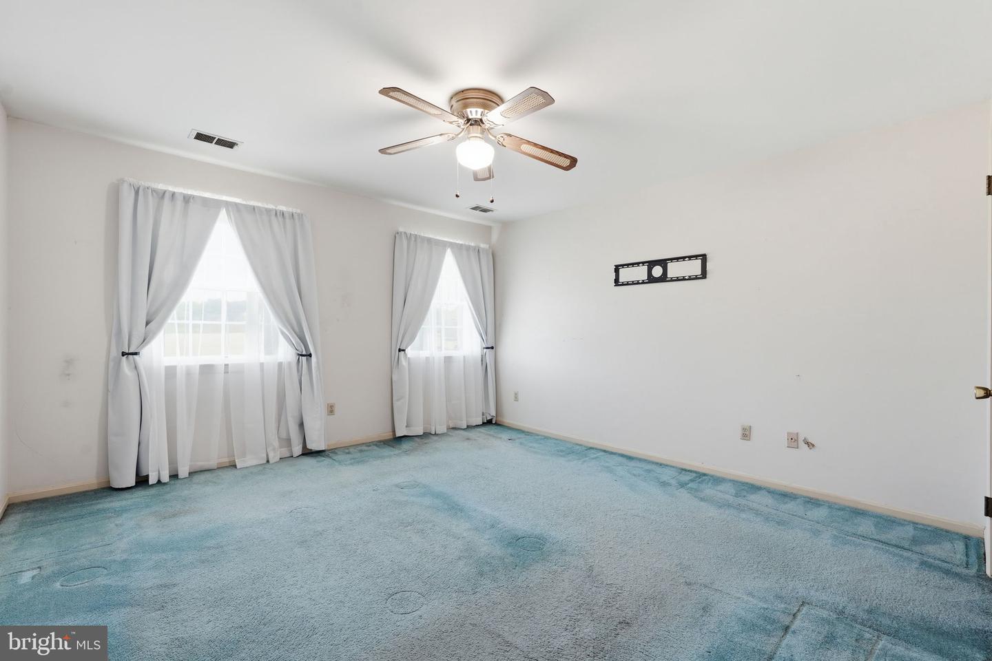 15901 Old Columbia Pike Property Photo 26