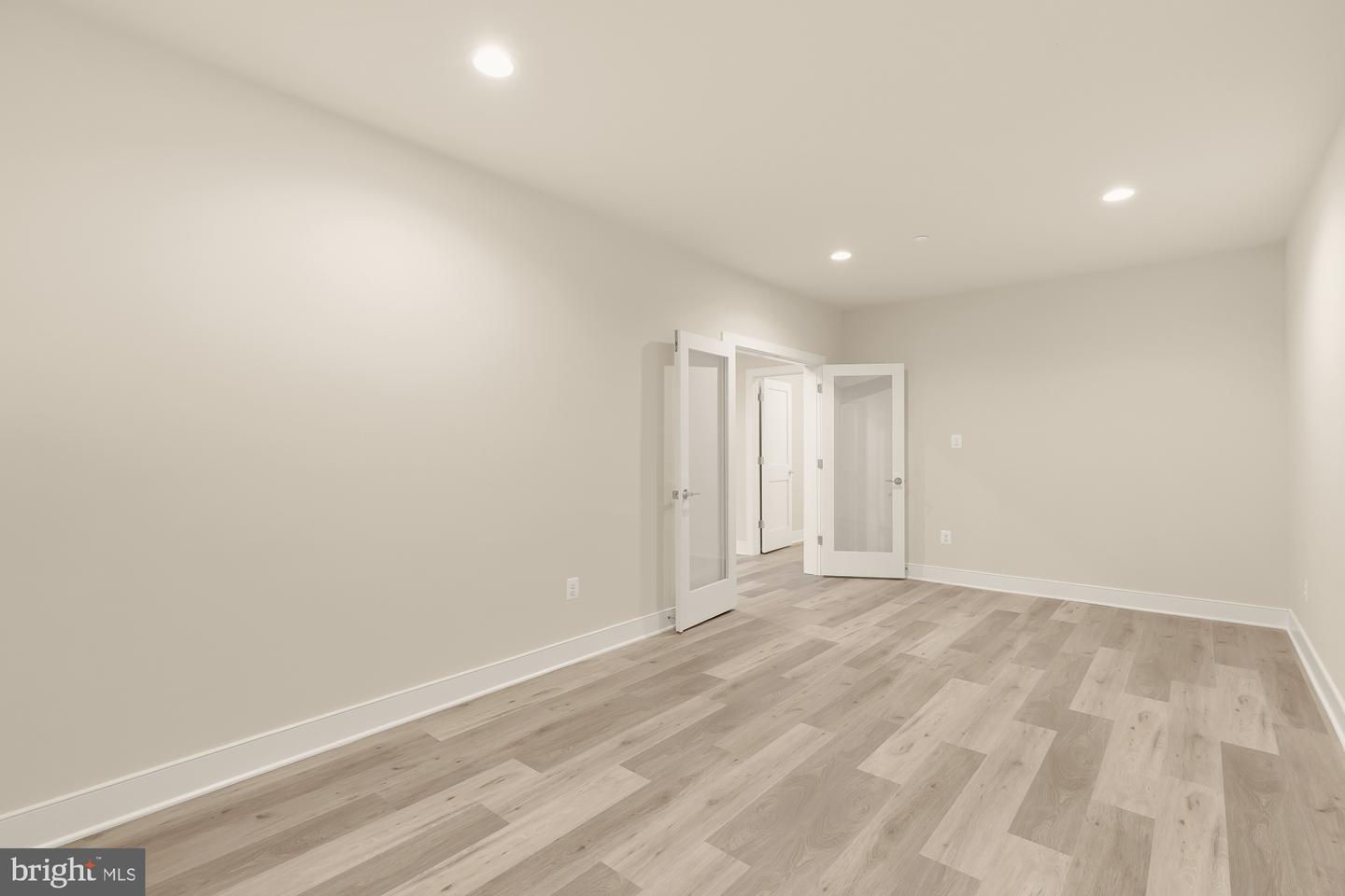 9313 Linden Ave Property Photo 57