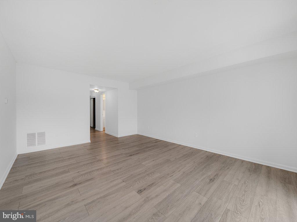 17633 Amity Dr #11-g Property Photo 8