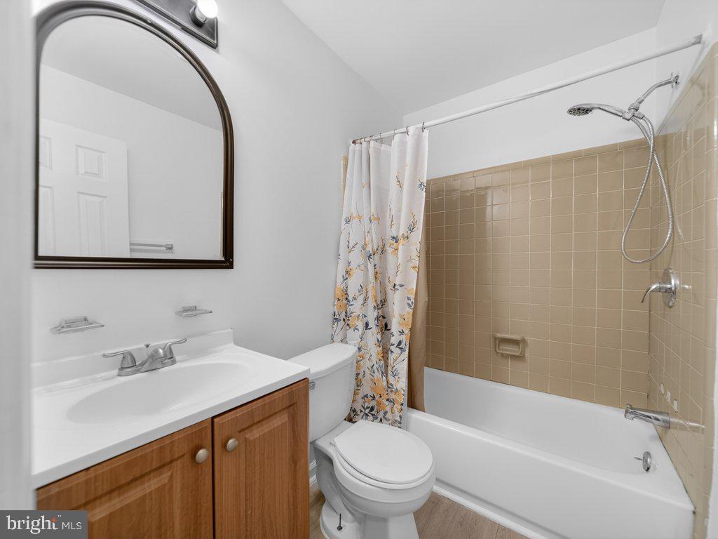 17633 Amity Dr #11-g Property Photo 19