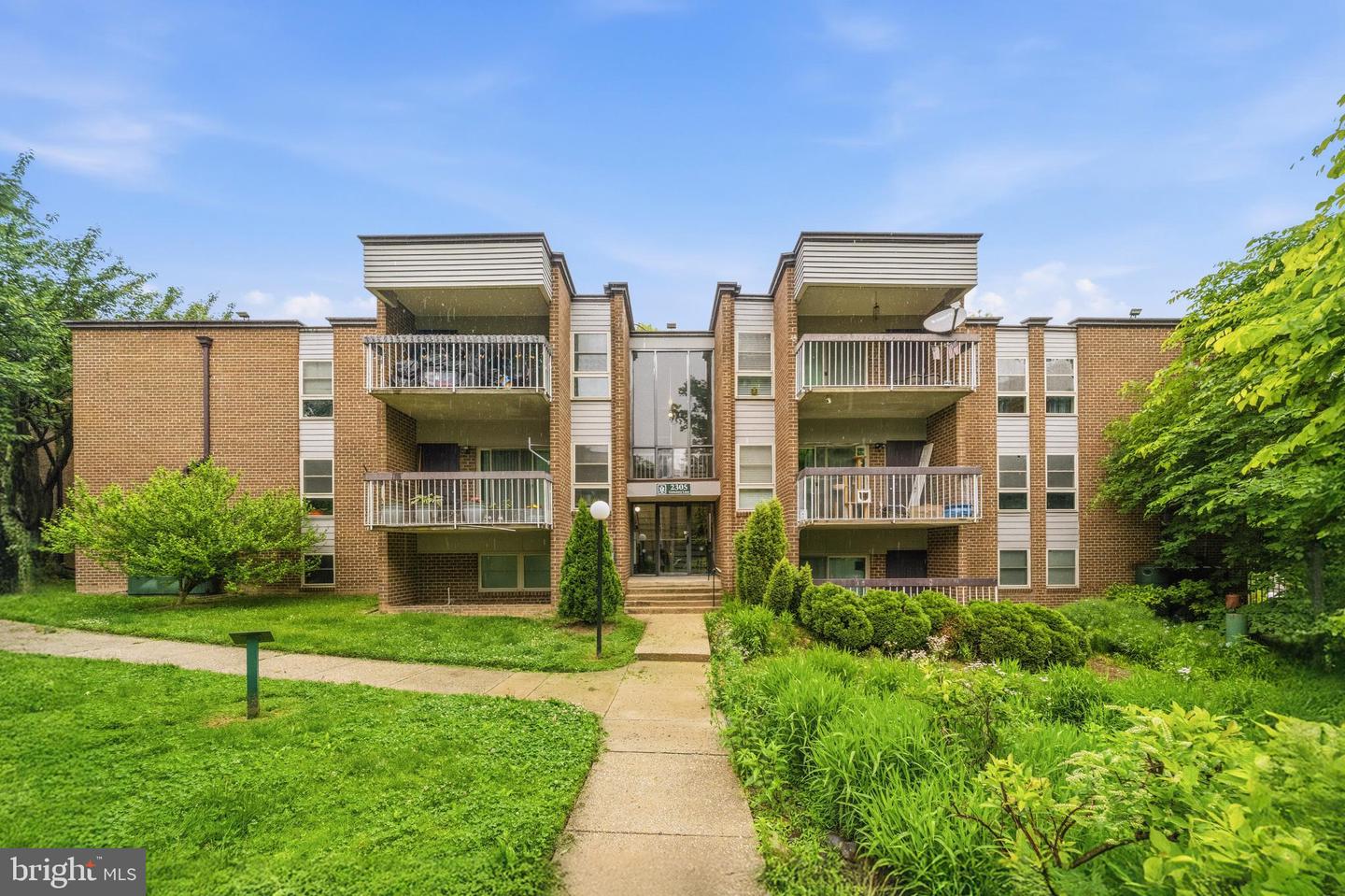 2305 Greenery Ln #t-2-3 Property Photo 1