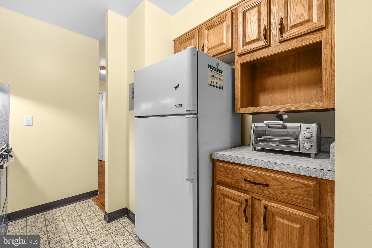 2305 Greenery Ln #t-2-3 Property Photo 13