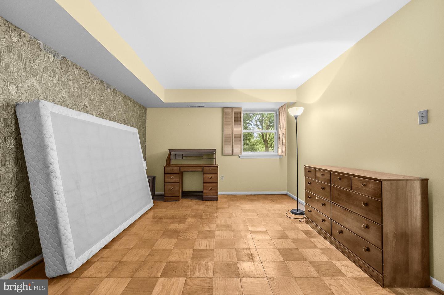 2305 Greenery Ln #t-2-3 Property Photo 24