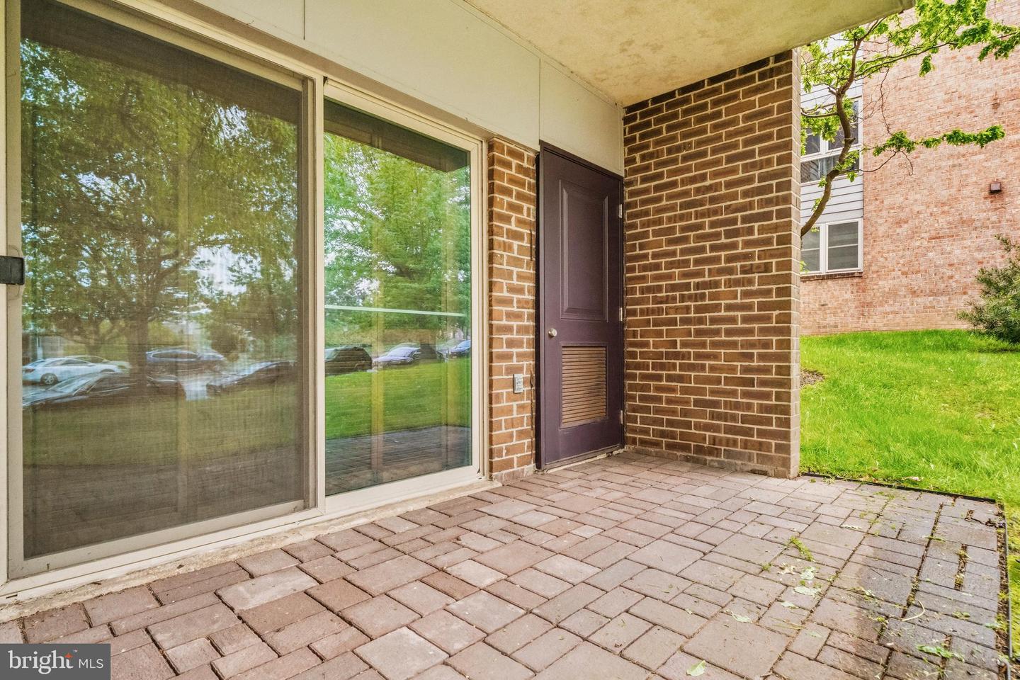 2305 Greenery Ln #t-2-3 Property Photo 30