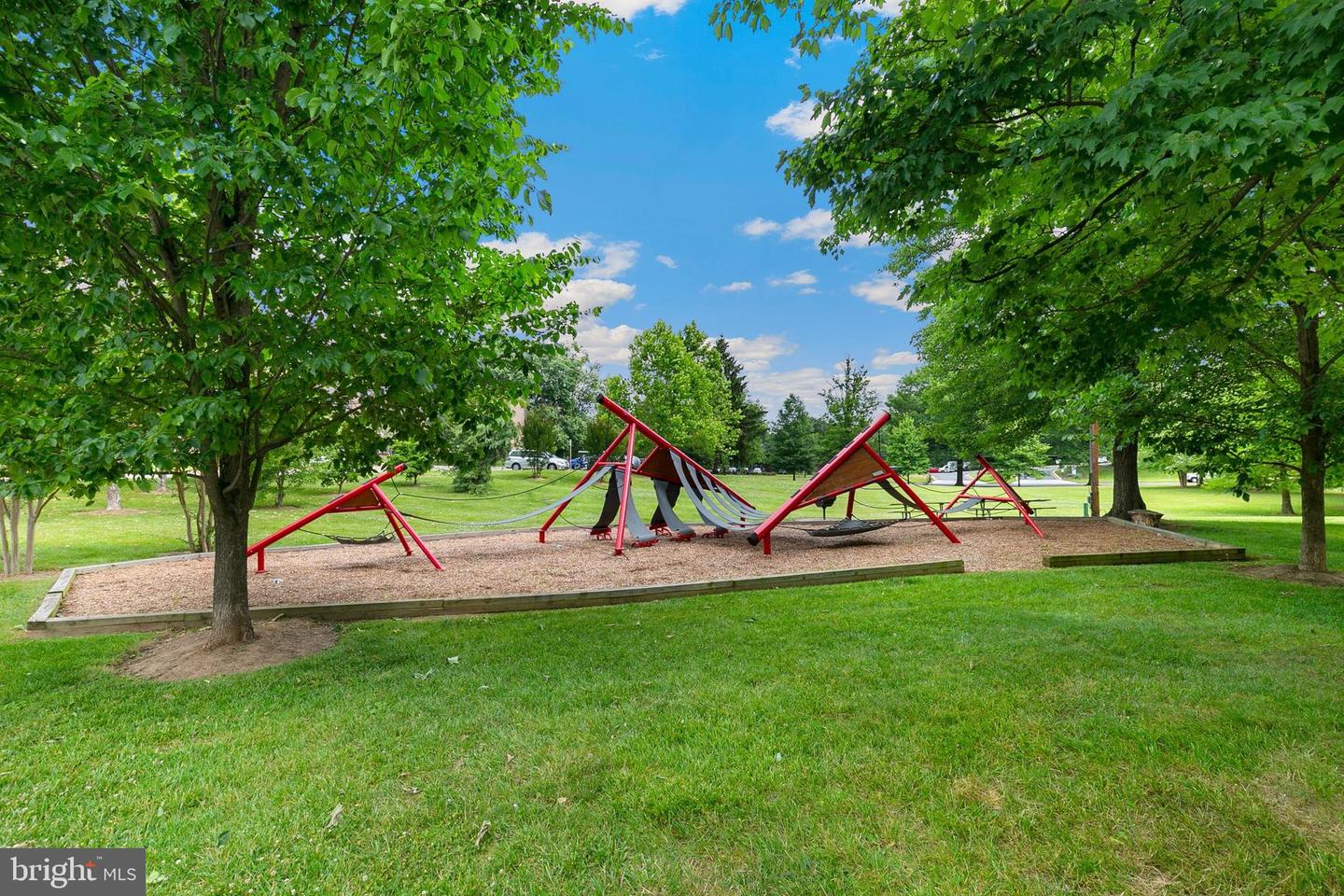 2305 Greenery Ln #t-2-3 Property Photo 36