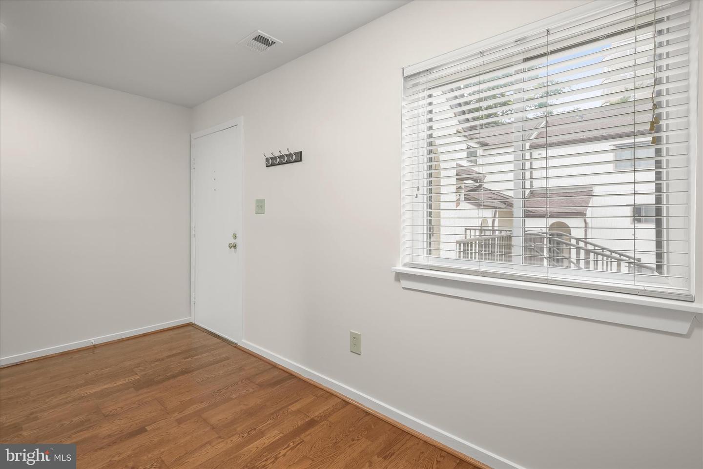 8908 Battery Pl #5 Property Photo 6