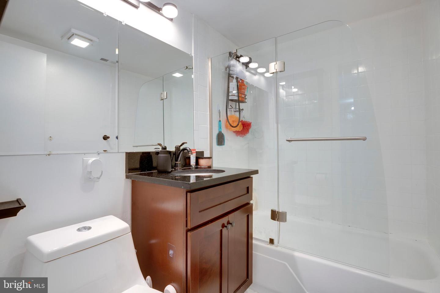 3382 Hewitt Ave #102 Property Photo 12